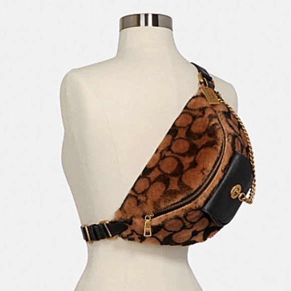 Coach x JLO Chain Belt Bag in Signature Shearling - Picture 6 of 8